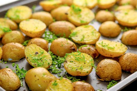 Baked Small Potatoes Recipe | Deporecipe.co