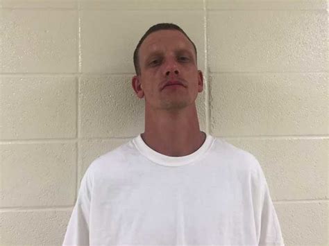 Vidor Man Arrested In Pinehurst For Warrants Drug Paraphernalia The