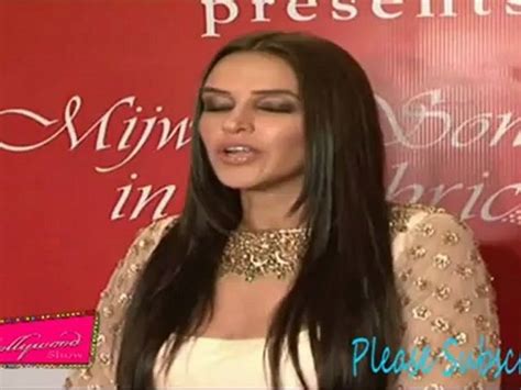 Hot Neha Dhupia Walk Ramp At Mijwan Fashion Show Video Dailymotion