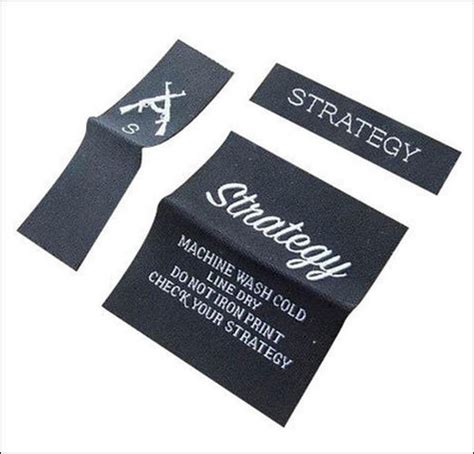 White And Black Rectangular Printed Woven Label For Garments