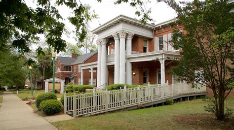 Top Hotels in Albany, GA from $55 - Expedia