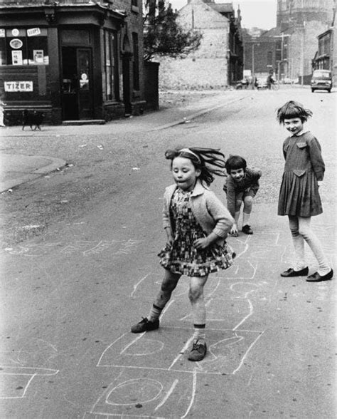 Hopscotch 1960s 590 733 TheWayWeWere Shirley Baker Hopscotch