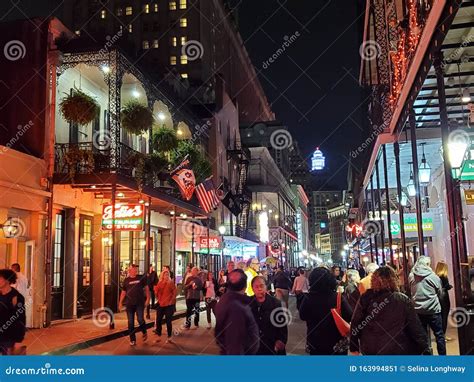 Bourbon street nightlife editorial photo. Image of nola - 163994851