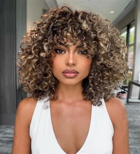 30 Awe Inspiring Layered Hairstyles For Curly Hair