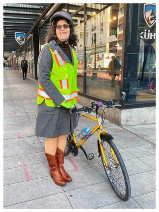 Commuter outfit for spring : r/bikecommuting