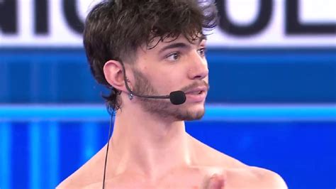 Amici 23 Nicholas Borgogni Torna Sui Social Dopo L Eliminazione Ecco