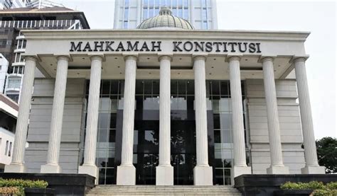 MK Putuskan Libur Satu Hari Dalam Sepekan Langgar Konstitusi FAJAR