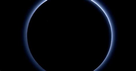 A Layer Of Blue Haze Surrounding The Pluton The Eyes Of The Spacecraft New Horizons Imgur