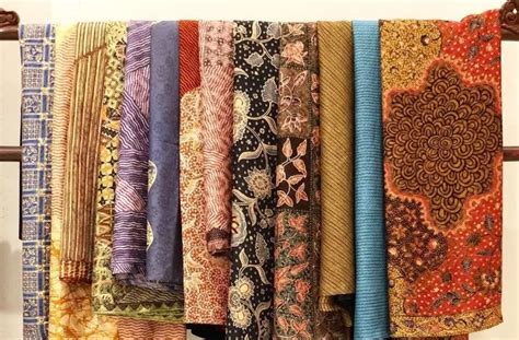 Cara Tepat Mencuci Baju Batik Tips Agar Tidak Cepat Pudar Empat Pilar