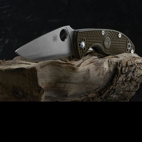 Spyderco Tenacious Lightweight Satin Folding Blade