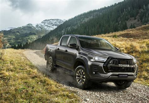 Ny Topptrimmet Toyota Hilux Byggmesteren