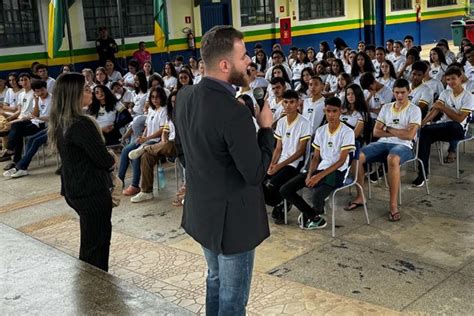 Mp Ro Fala A Colegiais Sobre Import Ncia Do Alistamento Eleitoral E Do