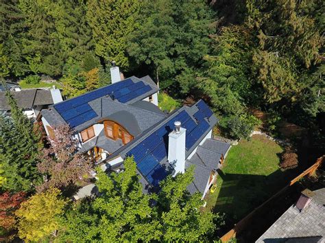 Learn About the Benefits of Roof-Top Solar Panels