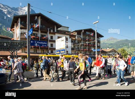 Schweiz Berner Oberland Interlaken Jungfrau Bahn Bahnhof