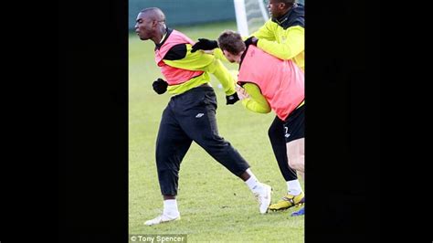 Mario Balotelli And Micah Richards Fight Youtube