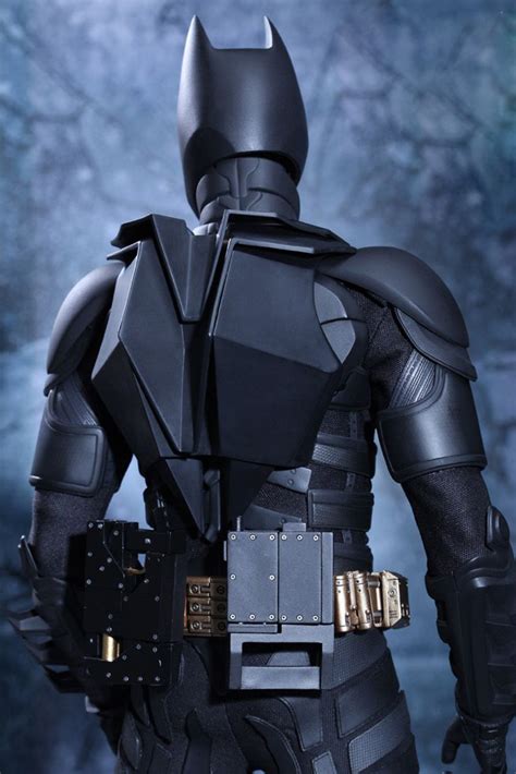 The Dark Knight Rises Batman Scale Figure By Hot Toys Tuhinternational