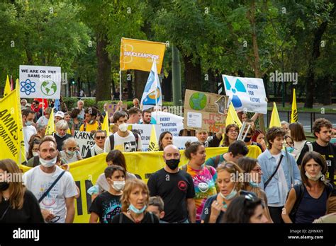 Greenwashing Protest Sign Hi Res Stock Photography And Images Alamy