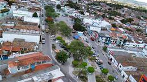 Suspeitos Invadem Casa E Fazem Mais De Pessoas Ref Ns No Interior Do