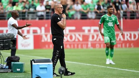 Ligue 2 l AS Saint Étienne s incline à Dijon lors de la 1re journée