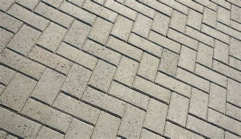 Brick Driveway Edging - 8 Steps Installations, Pros, & Ideas