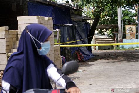 Penggerebekan Rumah Terduga Teroris Di Makassar ANTARA News