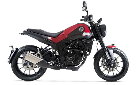 Las 10 mejores motos naked hasta 250 cc precios y características