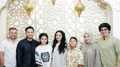 Potret Atta Halilintar Dan Aurel Buka Puasa Bersama Krisdayanti