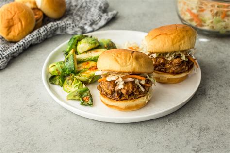 Slow Cooker Pulled Pork Hawaiian Sliders Cook Smarts