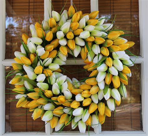 How To Make A Quick Diy Spring Tulip Wreath Thrifty Decor Chick