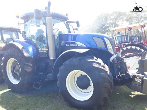 Foto New Holland T