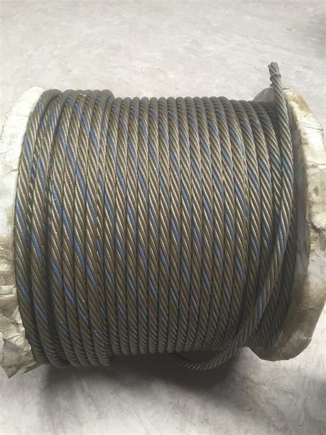 Ungalvanized Steel Wire Rope 6 X 37 Iwrc One Blue Strand Steel Wire