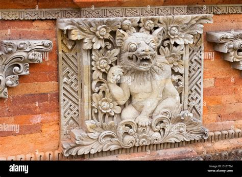 Sculpture On Hindu Temple In Bali Stock Photo Alamy