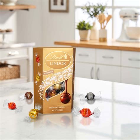 Köp Lindt Lindor Assorted Chokladpraliner Ask 337g På