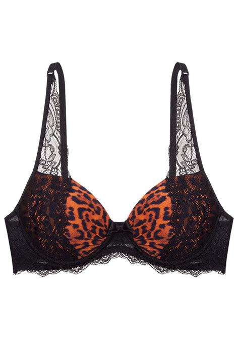 Sutiã firmador renda Gabriela Giardini Lingerie traços italianos fabricando