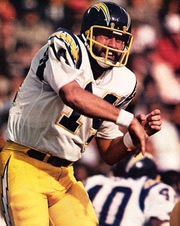 Dan Fouts Chargers Nfl Football Players Football Nfl Football