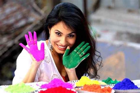 होली स्पेशल ब्यूटी टिप्स Holi Special Beauty Tips रंग छुड़ाने का आसान