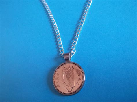 HALFPENNY COIN IRISH EIRE SILVER CASED CURB CHAIN NECKLACE 1928