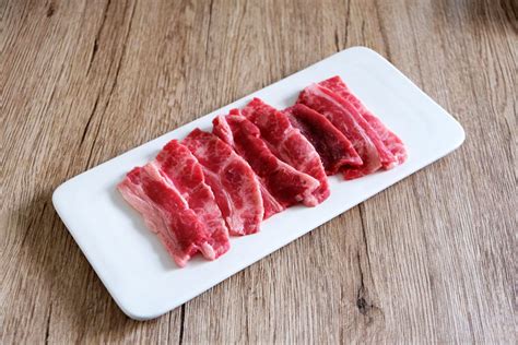 焼肉1人前は何グラム？焼肉100gから1500gまでの目安写真と栄養成分まとめ キーワードノート