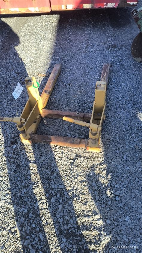 0569 31 Clamp On Bucket Pallet Forks 295 00 JM Equipment