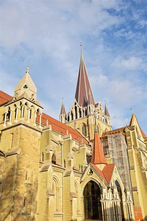 Suizo De La Catedral De Lausana Foto De Archivo Imagen De Torre Azul