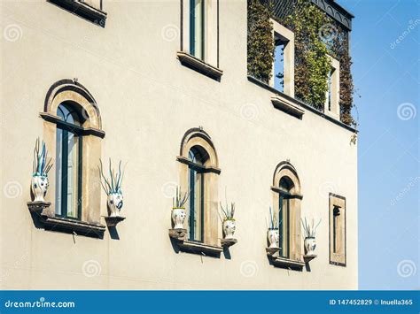 Mur De Fa Ade Du Vieux B Timent Baroque Dans Taormina Architecture