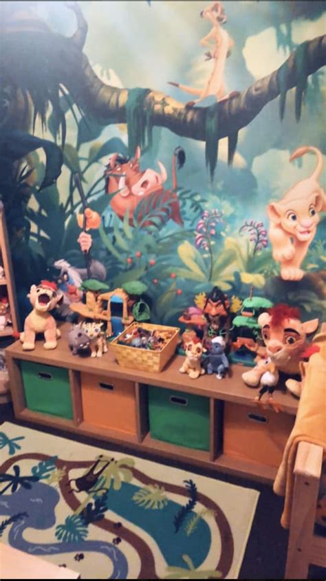 Mum Creates Incredible Lion King Themed Bedroom For Son Using Ebay