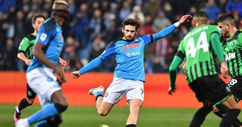 Leaders Napoli Move 18 Points Clear With 2 0 Win At Sassuolo Reuters