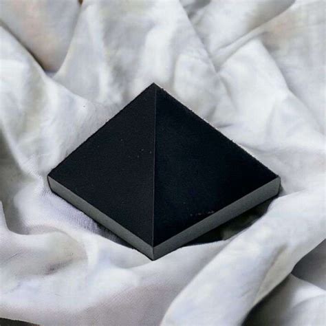 Black Obsidian Pyramid - Pure Gems World