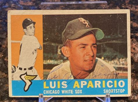 1960 Topps 240 LUIS APARICIO Autographed Signed HOF Chicago White Sox