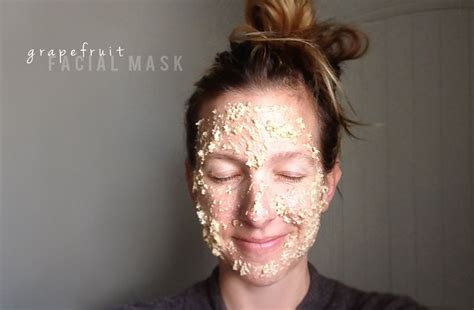 In Season Grapefruit Facial Mask