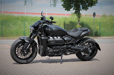 Umgebautes Motorrad Triumph Rocket 3 R Black von Stärker Profil GmbH