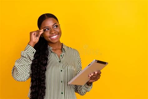 Photo Of Impressed Millennial Brunette Lady Hold Talblet Look Promo