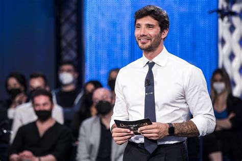 Fratello Stefano De Martino Debutta Nella Boxe Davide