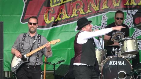 The Shambolics Cover Rocks At Halesowen Carnival Highfields Park